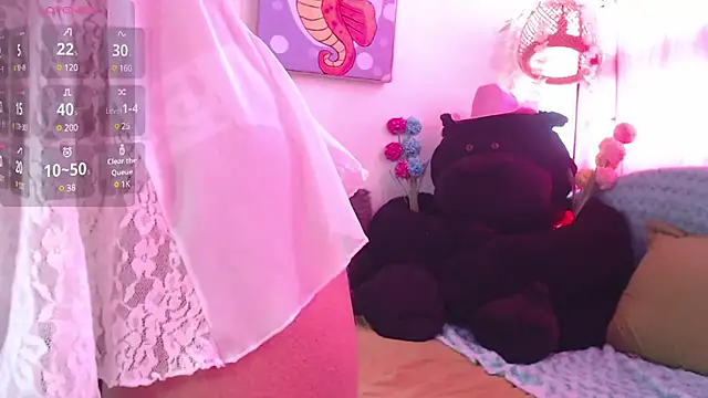 Snapshot of sexycouple_lat chatting on 03/18/25, 03:10 sexycouple lat online show from 03/18/25, 03:10