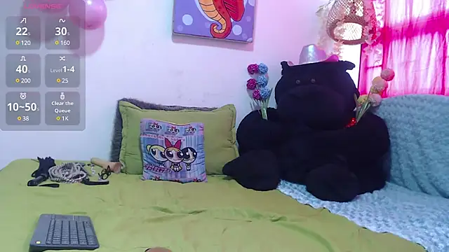 Snapshot of sexycouple_lat chatting on 03/18/25, 06:15 sexycouple lat online show from 03/18/25, 06:15