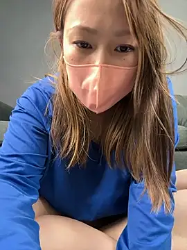 Snapshot of annna_annna_2024 chatting on 12/04/25, 02:43 annna annna 2024 online show from 12/04/25, 02:43