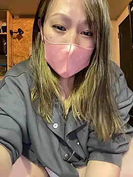 Snapshot of annna_annna_2024 chatting on 12/15/25, 04:00 annna annna 2024 online show from 12/15/25, 04:00