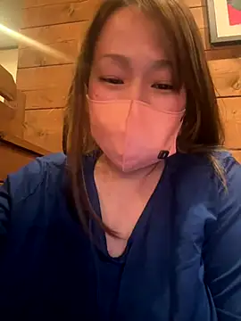 Snapshot of annna_annna_2024 chatting on 12/16/25, 07:02 annna annna 2024 online show from 12/16/25, 07:02