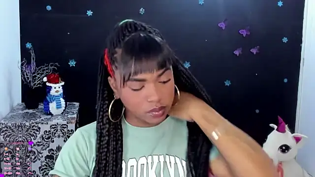 Marce 22 online show from 11/16/25, 10:37