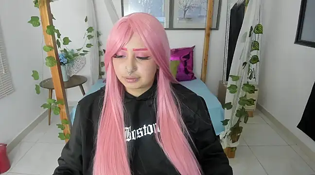 lussyevans24 online show from 02/11/25, 03:18