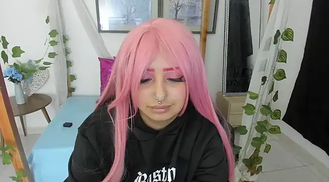 lussyevans24 online show from 02/11/25, 09:20