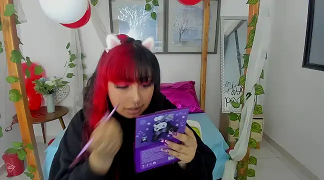 lussyevans24 online show from 02/17/25, 04:31