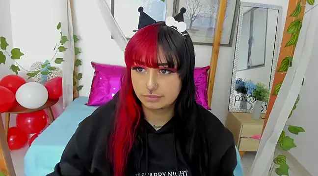 lussyevans24 online show from 02/20/25, 08:17