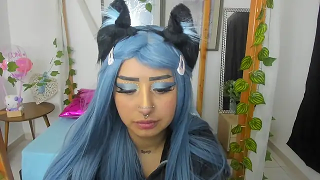 lussyevans24 online show from 02/23/25, 05:23