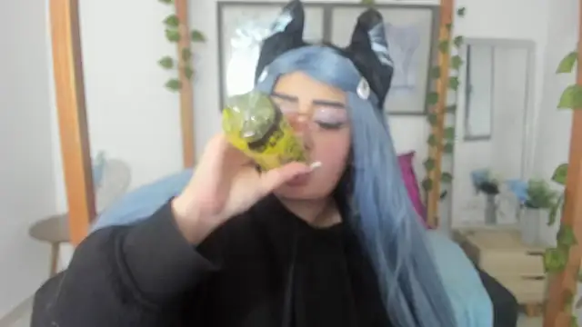 lussyevans24 online show from 03/17/25, 07:24