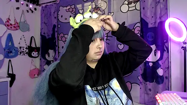 lussyevans24 online show from 10/20/25, 06:25