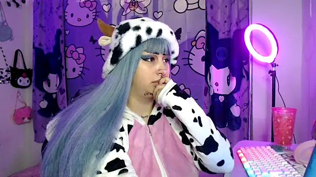 lussyevans24 online show from 10/21/25, 05:52