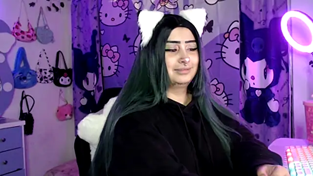 lussyevans24 online show from 10/24/25, 05:26