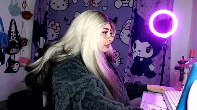 lussyevans24 online show from 05/30/26, 04:31