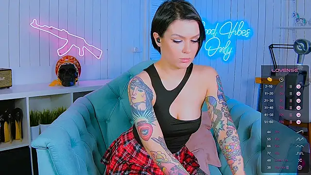 My toys pink online show from 03/14/25, 07:26