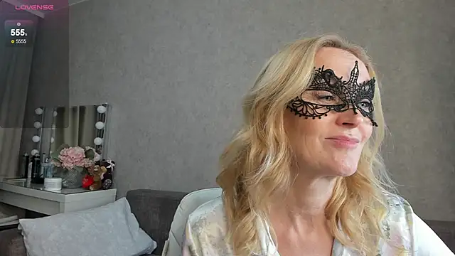 angelica marquise online show from 11/08/25, 05:23