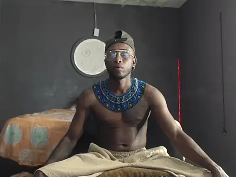 Snapshot of Ostinsanto chatting on 11/29/25, 06:16 Ostinsanto online show from 11/29/25, 06:16