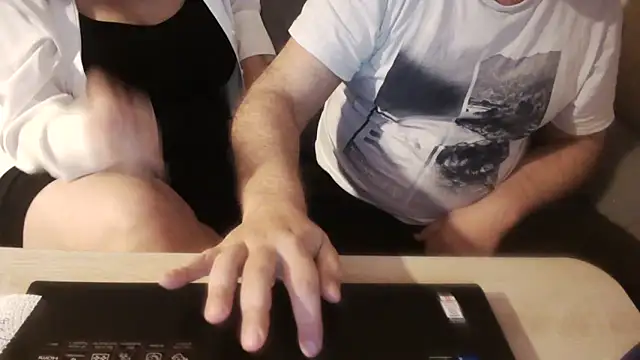 margotgra82 online show from 01/05/25, 04:27