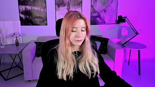 LexiWenford online show from 12/09/24, 09:28