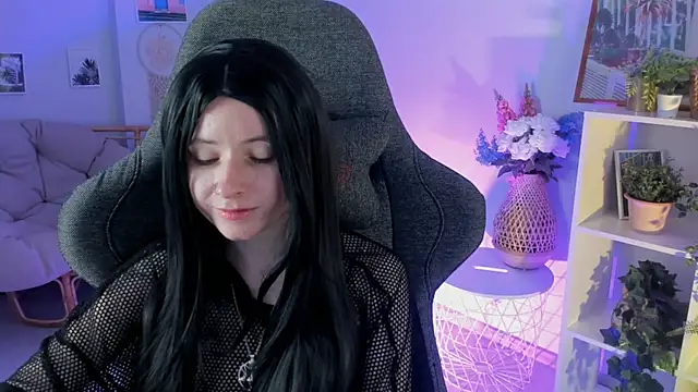 LexiWenford online show from 12/18/24, 06:10