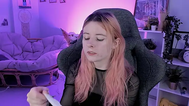 LexiWenford online show from 01/22/25, 09:02