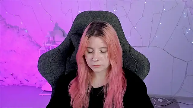 LexiWenford online show from 01/28/25, 08:57