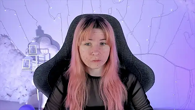 LexiWenford online show from 02/10/25, 02:52