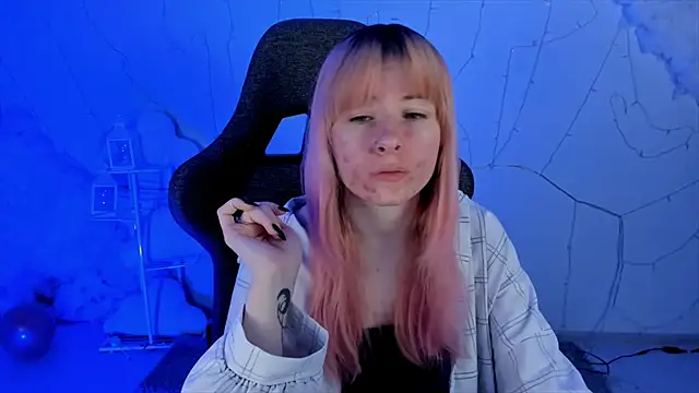 LexiWenford online show from 02/17/25, 02:42