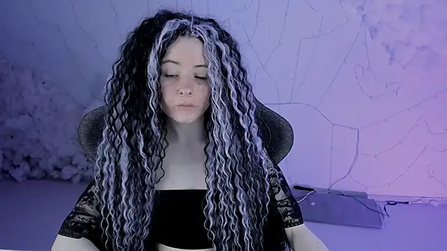 LexiWenford online show from 03/18/25, 02:47