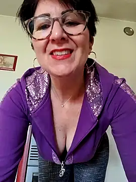 Snapshot of Viola8p chatting on 03/21/26, 11:26 Viola8p online show from 03/21/26, 11:26