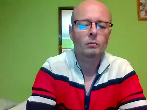 Tiger202441 online show from 10/19/25, 04:18