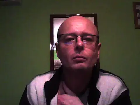 Snapshot of Tiger202441 chatting on 01/15/26, 09:18 Tiger202441 online show from 01/15/26, 09:18