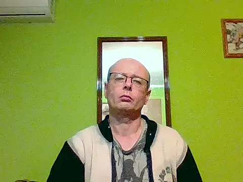 Snapshot of Tiger202441 chatting on 03/15/26, 12:05 Tiger202441 online show from 03/15/26, 12:05