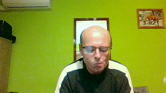 Snapshot of Tiger202441 chatting on 04/17/26, 10:24 Tiger202441 online show from 04/17/26, 10:24