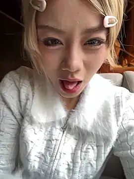 Snapshot of Asia-Melody chatting on 02/01/26, 03:49 Asia-Melody online show from 02/01/26, 03:49