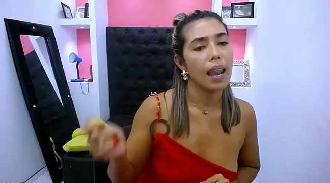 Snapshot of Dona_Tela chatting on 12/20/24, 08:23 Dona Tela online show from 12/20/24, 08:23