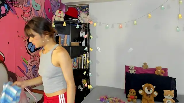 Snapshot of kittyzenn chatting on 10/23/25, 05:23 kittyzenn online show from 10/23/25, 05:23