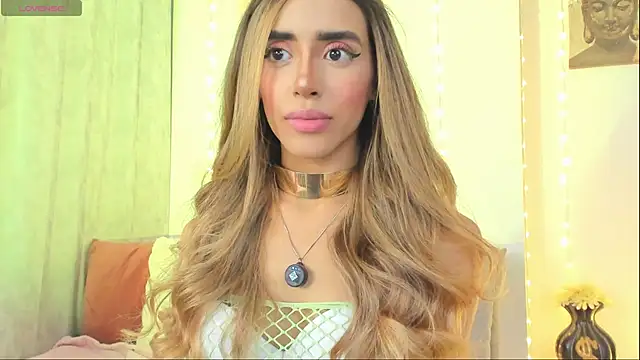 StormiRusso online show from 11/20/25, 02:45