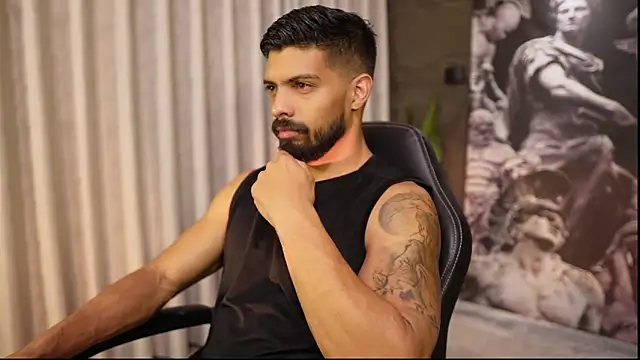 Snapshot of DannSaenz chatting on 03/08/26, 04:33 DannSaenz online show from 03/08/26, 04:33