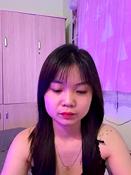 Maeve2k5 online show from 10/04/25, 08:12