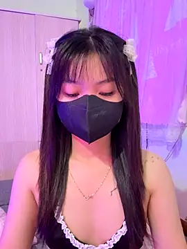 Maeve2k5 online show from 10/05/25, 09:56