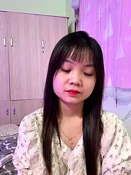 Maeve2k5 online show from 10/10/25, 11:31