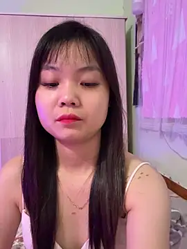 Maeve2k5 online show from 10/16/25, 01:06