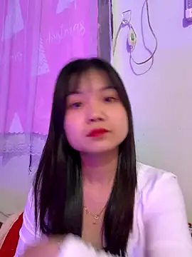 Maeve2k5 online show from 10/23/25, 01:05