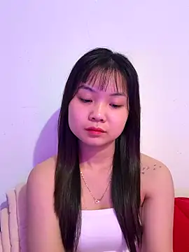 Maeve2k5 online show from 11/17/25, 11:21