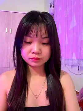 Maeve2k5 online show from 11/22/25, 10:20