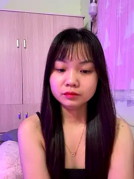 Maeve2k5 online show from 11/24/25, 09:58