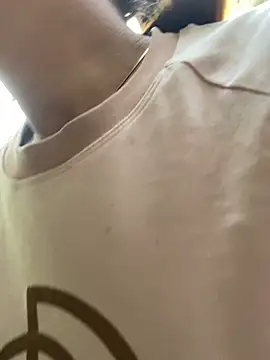 Linaannn online show from 03/12/25, 11:22