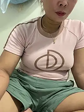 Linaannn online show from 03/15/25, 11:17