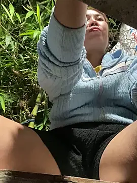 Linaannn online show from 03/22/25, 12:35