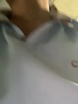 Linaannn online show from 10/17/25, 02:26