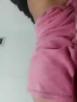 Snapshot of brunalinio chatting on 12/17/24, 08:43 brunalinio online show from 12/17/24, 08:43